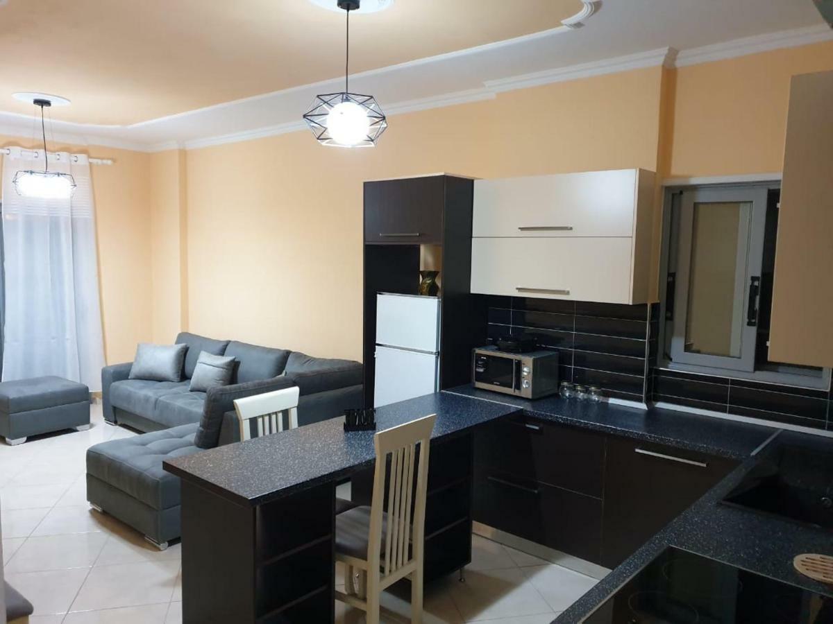 Ann'Apartment Орикум Екстериор снимка