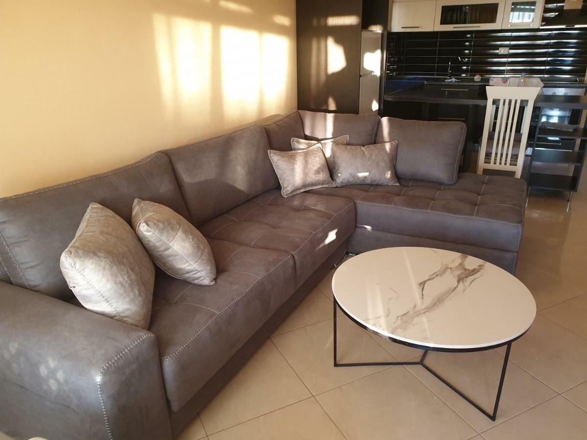 Ann'Apartment Орикум Екстериор снимка
